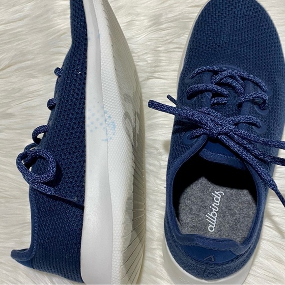 Allbirds Men's Tree Runners in Classic Marine Blue‎ (White Sole) - Picture 7 of 11